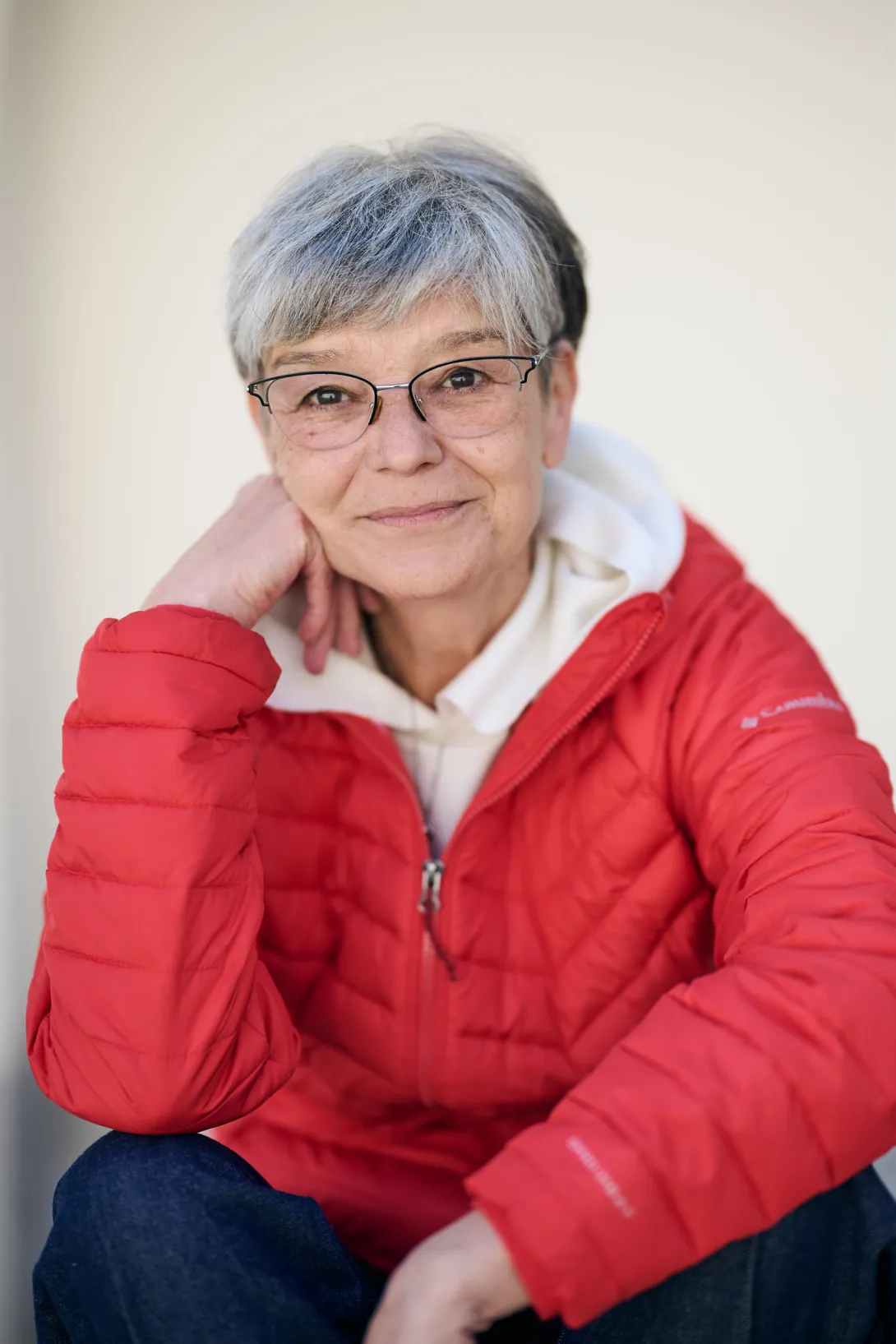 Eva Stavbar članek